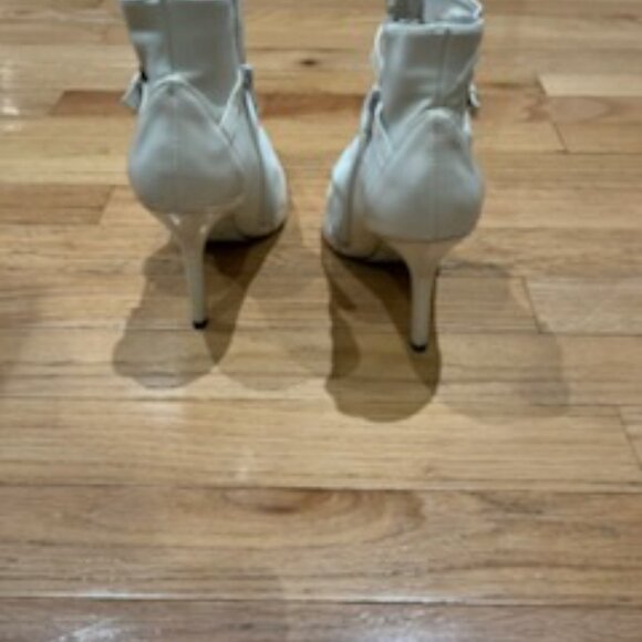 Women's High Heel White Boots - Picture 7 of 9